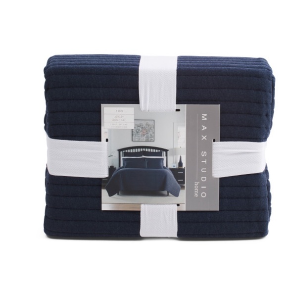 MAX STUDIO
Cotton Jersey Quilt Set - Picture 1 of 1
